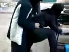 المنزل يأخذ فلم سكسي اجنبي مترجم عربي على قضيب جلدي